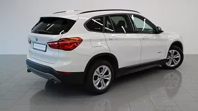 BMW X1 sDrive20i 141 kW automat Alpine White