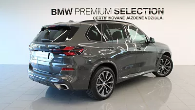 BMW X5 xDrive30d 210 kW automat Dravitgrau metallic