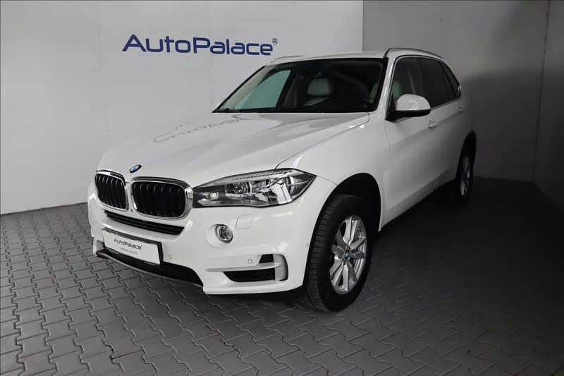 BMW X5 3,0 xDrive30d 190KW 190 kW automat biela