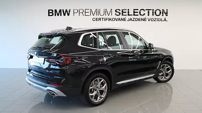 BMW X3 xDrive20i 135 kW automat Black Sapphire Metallic