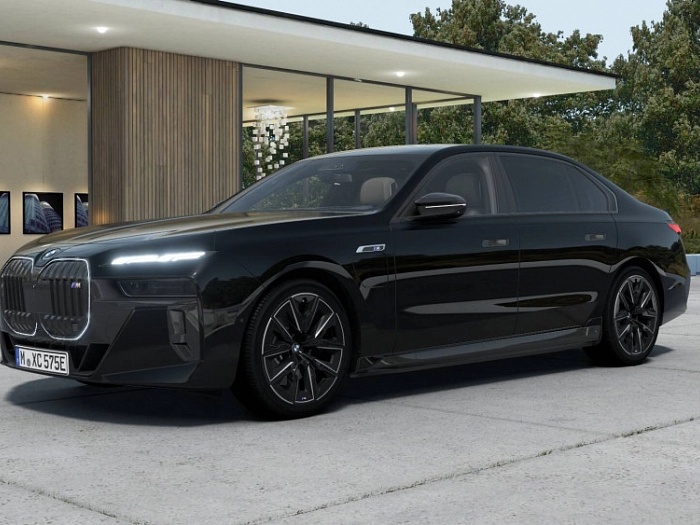 BMW M760e xDrive Sedan 420 kW automat Black Sapphire