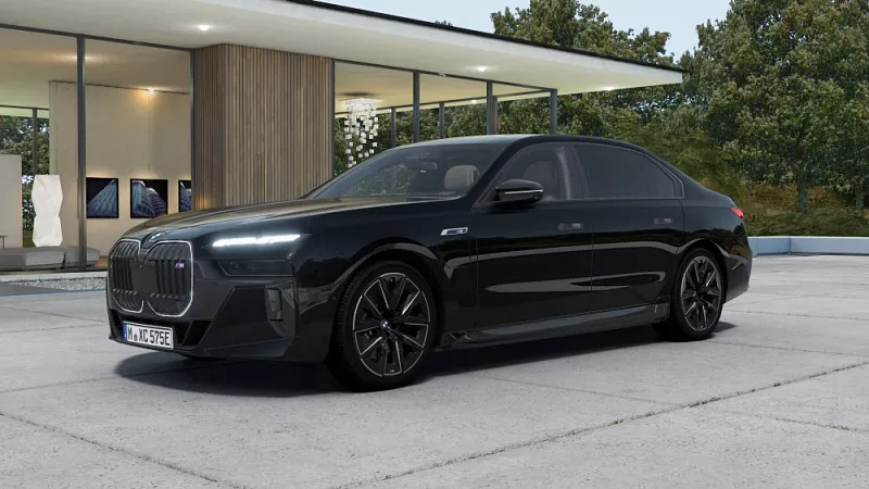 BMW M760e xDrive Sedan 420 kW automat Black Sapphire