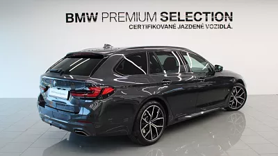 BMW 530d xDrive Touring 210 kW automat sophisto-grau brillant metallic