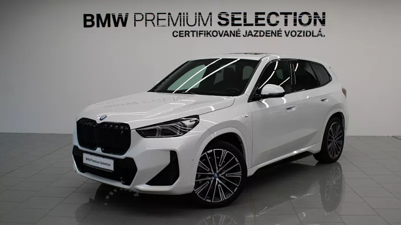 BMW iX1 xDrive30 225 kW automat Mineral White