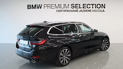 BMW 320d xDrive Touring 140 kW automat Black Sapphire Metallic