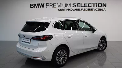 BMW 218i Active Tourer 100 kW automat Mineral White