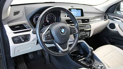 BMW X1 sDrive18i 103 kW sparkling storm brillanteffekt metallic