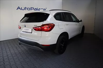 BMW X1 1,5 s18i 103KW 103 kW automat