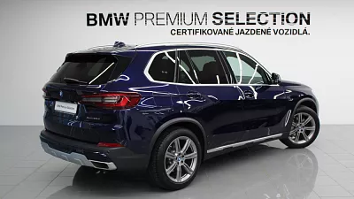 BMW X5 xDrive45e 290 kW automat Tanzanite Blue II