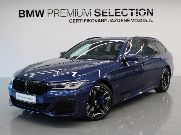 BMW 530d xDrive Touring 210 kW automat Phytonic Blue