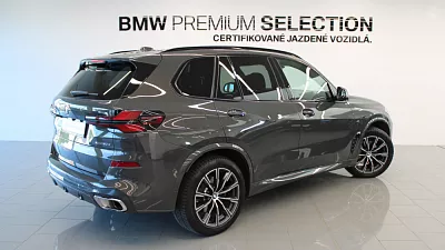 BMW X5 xDrive30d 210 kW automat Dravit Grey metallic