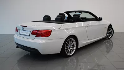 BMW 320d Cabrio 135 kW automat Alpine White