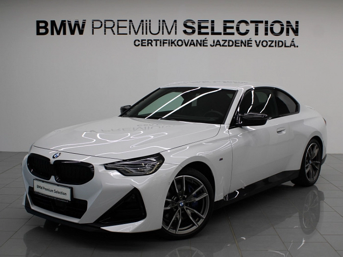 BMW M240i xDrive Coupé 285 kW automat Mineral White