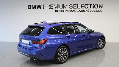 BMW 320d xDrive Touring 140 kW automat Portimao Blue