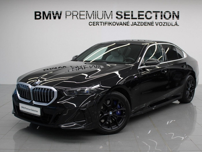 BMW 550e xDrive Sedan 360 kW automat Black Sapphire