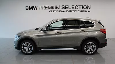 BMW X1 xDrive18d 110 kW automat platin-silber metallic